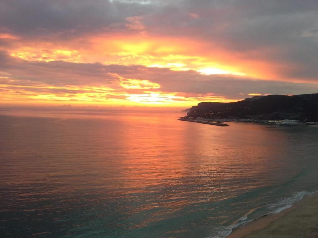 Sesimbra Sun Bay