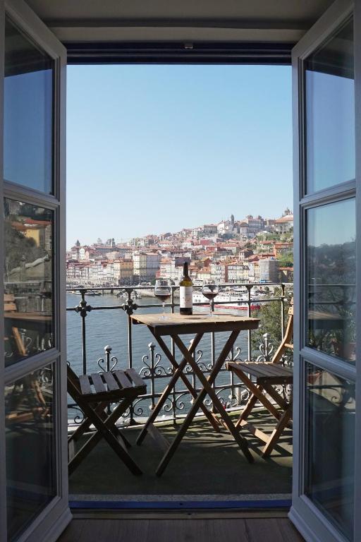 Porto View by Patio 25