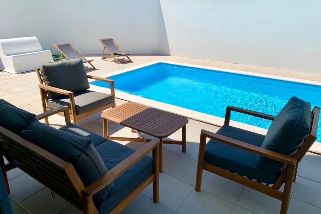 New and modern 3 bedroom Villa with private heated pool near