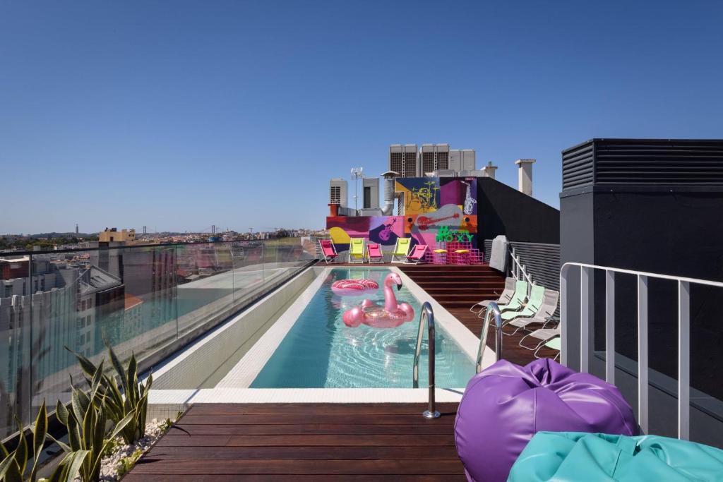 Moxy Lisbon City