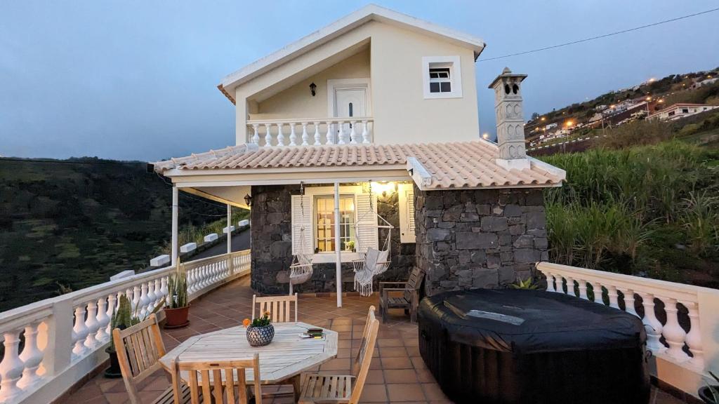 Levada Nova House