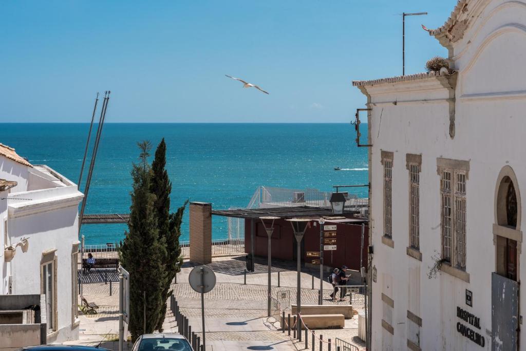 Albufeira Oldtown 330ft Beach Parking AC Wifi