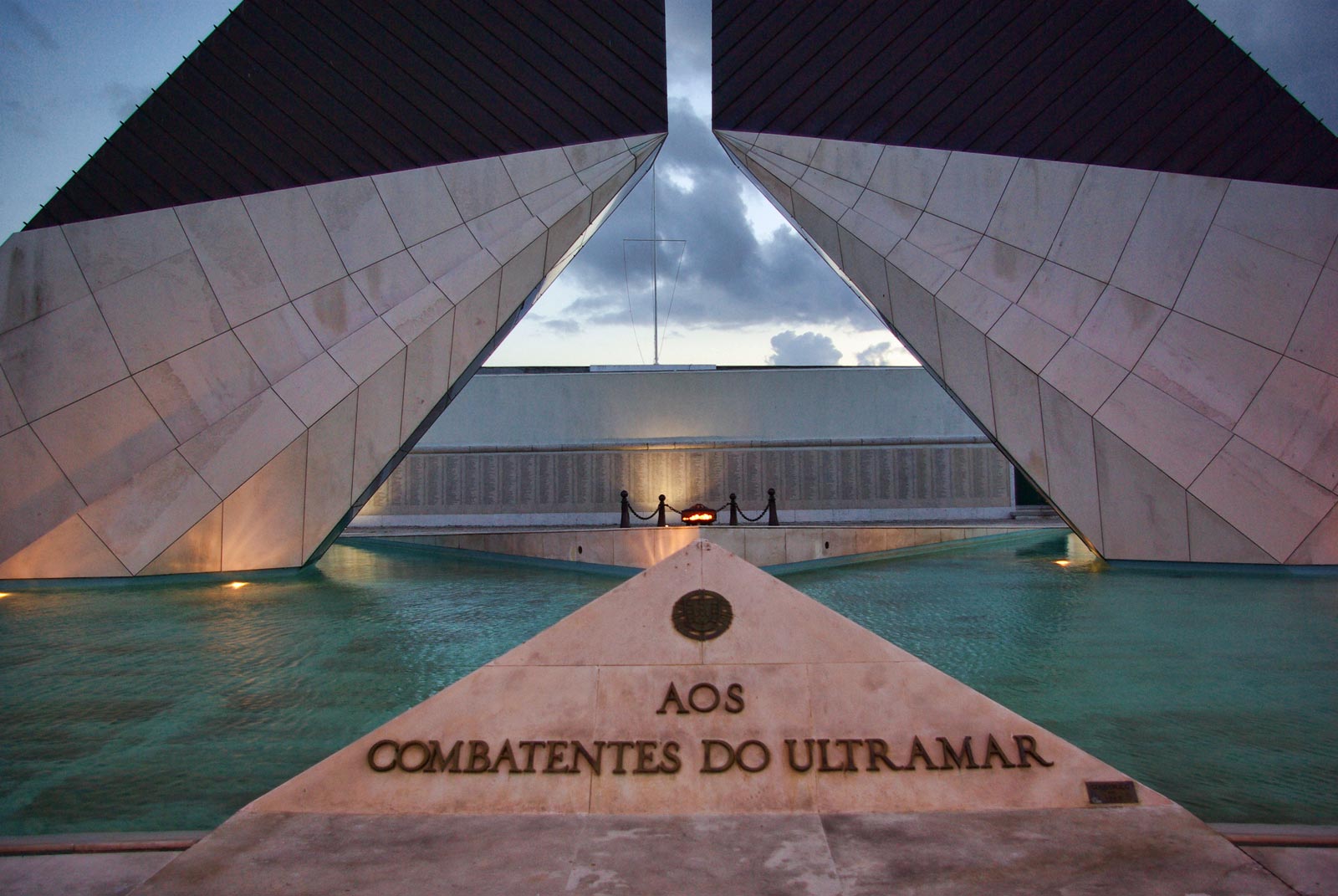 monumento-aos-combatentes-do-ultramar-belem-monuments-portugal