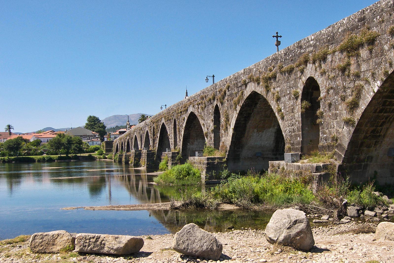 File:Roman Bridge, Ponte Romana de Vila Ruiva, Lusitania, Portugal