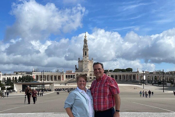 Private Tour to Fátima, Monastery of Batalha, Nazaré and Óbidos