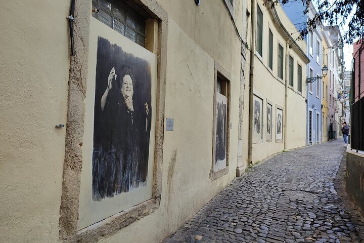 Devour Lisbon Food & Fado Tour Mouraria & Alfama Neighbourhoods