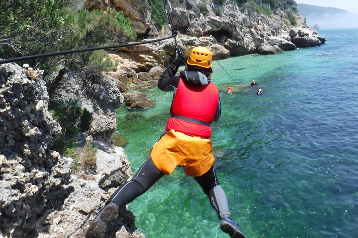 Coasteering at Portinho da Arrábida