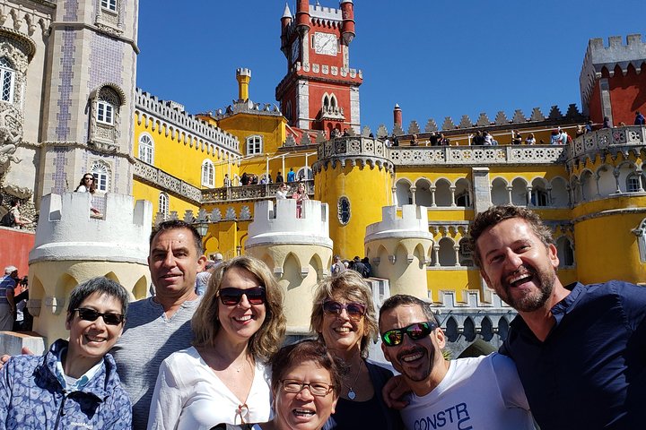 Sintra to Cascais: 2 Palaces, 4 Sites, Small Group 10 Hour Tour