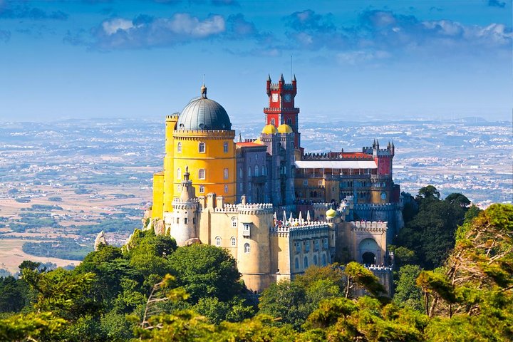 Sintra, Cascais and Estoril Private Full Day Sightseeing Tour from Lisbon