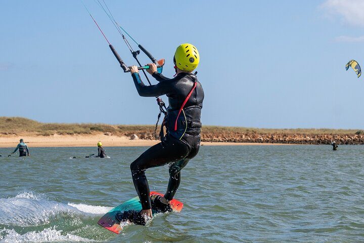 2,5-hour Semi-private Kite Course with your own Kite!