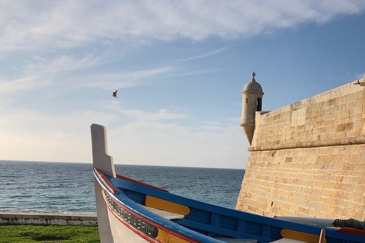 Private half-day tour of Sesimbra and Arrábida