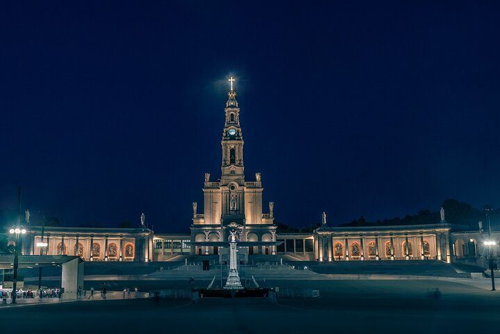 Private Tour to Fatima, Nazaré and Óbidos