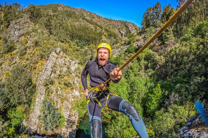 5H Canyoning Ribeira da Pena Góis and Coimbra