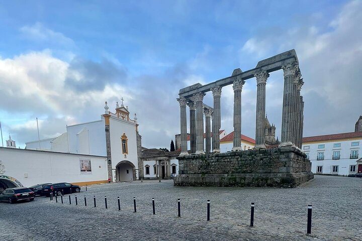 Évora: Private Walking Tour