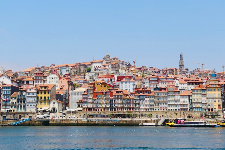 Private Walking Tour in Porto incl. Lello bookstore ticket