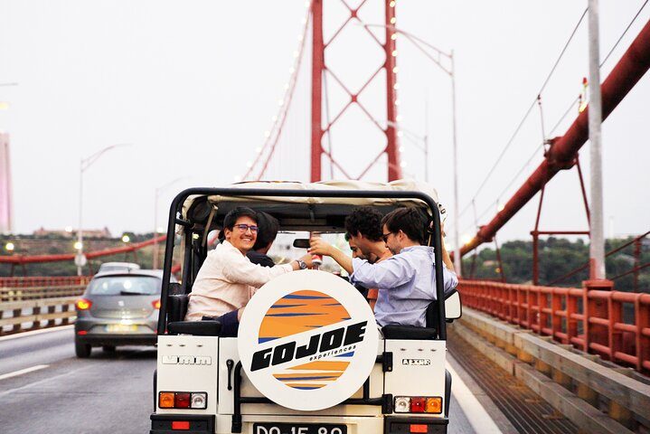 LISBON SUNSET TO NIGHT in Vintage Jeep with FOOD & DRINKS