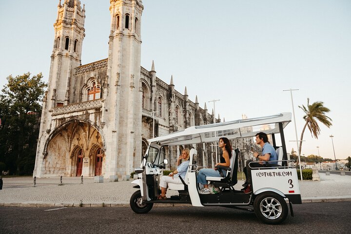 Welcome Tour to Lisbon in Private Eco Tuk Tuk