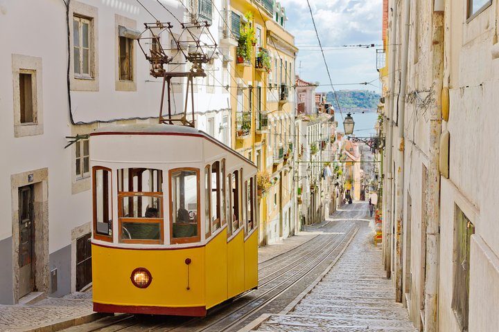 Lisbon in One Day Historic Small-Group Tour