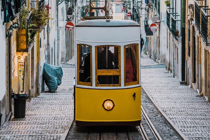 Private Guided Walking Tour in Lisbon