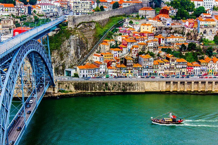 Porto City Tour Full Day with Lunch and Six Bridges Cruise - Private basis