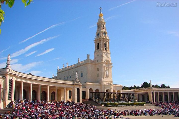 Fátima, Nazaré and Óbidos Private Tour from Lisbon