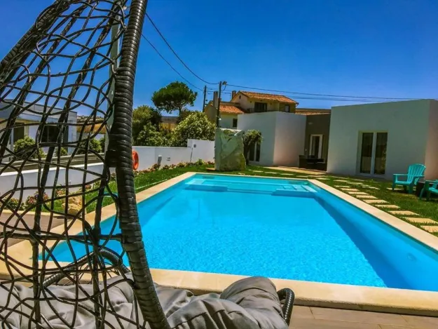 Charming House with Shared Pool in Atalaia 110 m