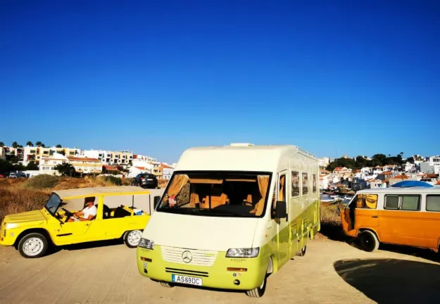 Rent a BlueClassics 's Campervan AUTOSTAR in Algarve au Port