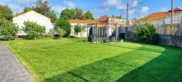 House with pool and garden in Esmoriz near Porto