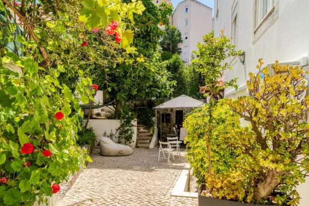 Fragrant Garden Apartment