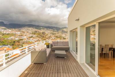 Feels Like Home Funchal Balcony Apartment with Pool