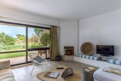 Feels Like Home Quinta do Lago Garden Apartment with Pool