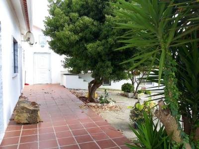 House with 3 bedrooms in Encarnacao with furnished garden and WiFi