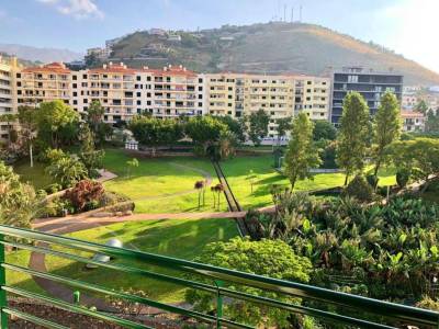 Apartment with 2 bedrooms in Sao Martinho Funchal with WiFi 2 km from the beach