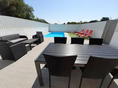 Amazing 2 Suites with pool Almada I