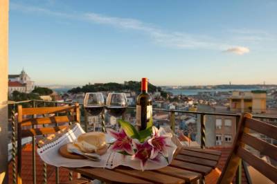Graça - Castle | Lisbon Cheese & Wine Apartments