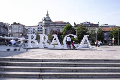 Private Transfer From / To Lisbon Airport x Braga