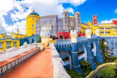 Iconic Monuments Eco Tour in Sintra