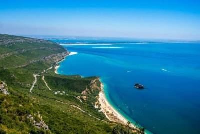 Day tour Azeitao Sesimbra Arrabida Palmela Setubal