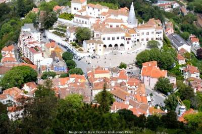 Private Pena Palace tour from Lisbon (tickets included)