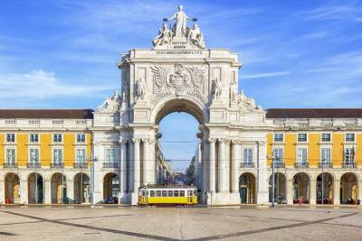 Lisbon: 2.5-Hours of a Delicious Electric Bike Guided Tour