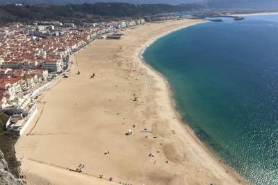 Óbidos, Nazaré & Fátima Tour in luxury car