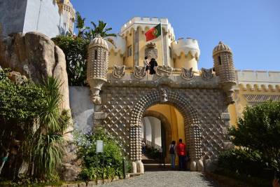 Sintra and Cabo da Roca with Pena Palace Full-Day Small Group Tour from Lisbon