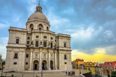 Private Historical Tour of Lisbon by Tuk Tuk