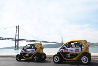 Lisbon Riverside: Self-Drive and Private City Tour in E-Cars