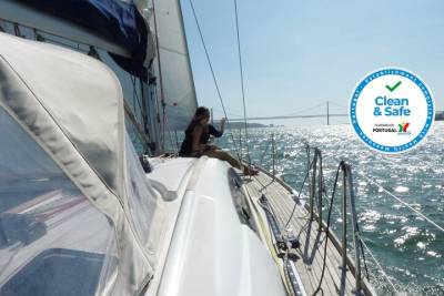 Small-Group Sailing Tour on the Tagus River from Lisbon