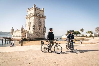 Lisbon Discoveries E-Bike Tour by Sitgo
