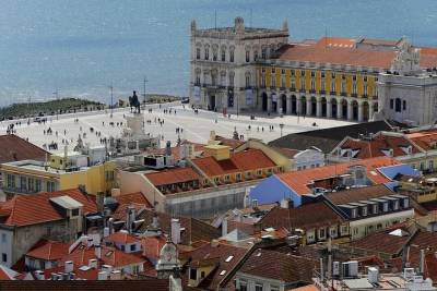 Explore Belem and Cascais with a local
