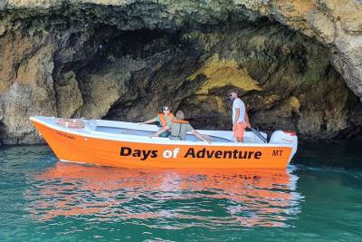Tour to go inside the Ponta da Piedade Caves/Grottos and see the beaches - Lagos