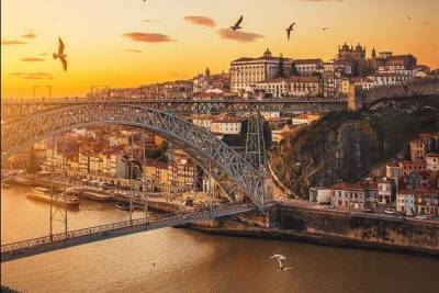 Porto city tour, Invicta city