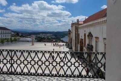 Evora and Arraiolos Private Full-Day Tour from Lisbon